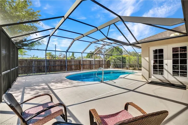 Private and complete with screened lanai!