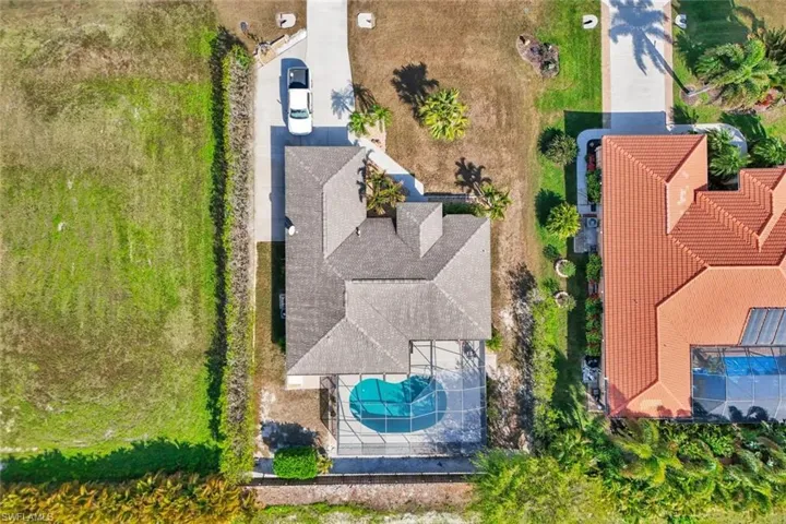Drone / aerial overhead