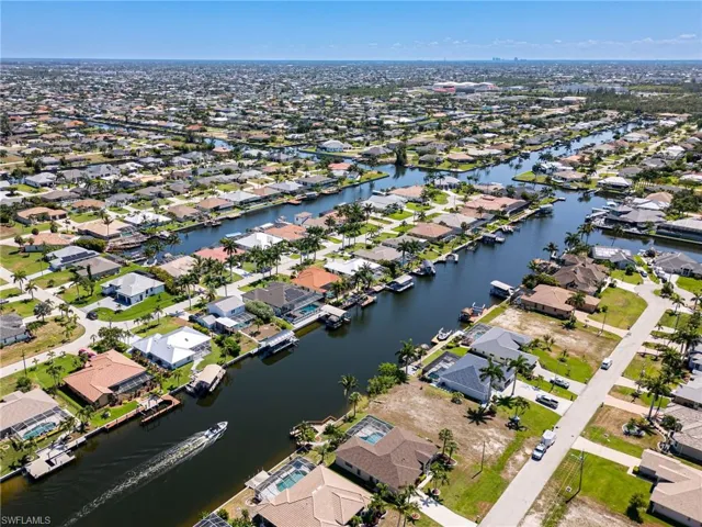 Bird's eye view featuring the water view.