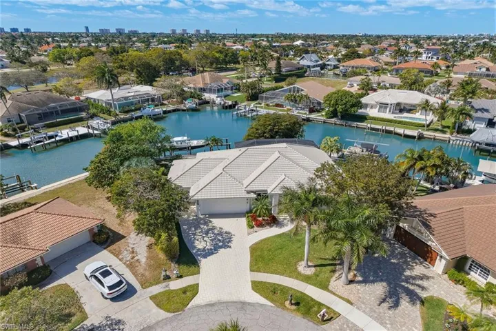366 Grapewood Ct, Marco Island, Florida 34145