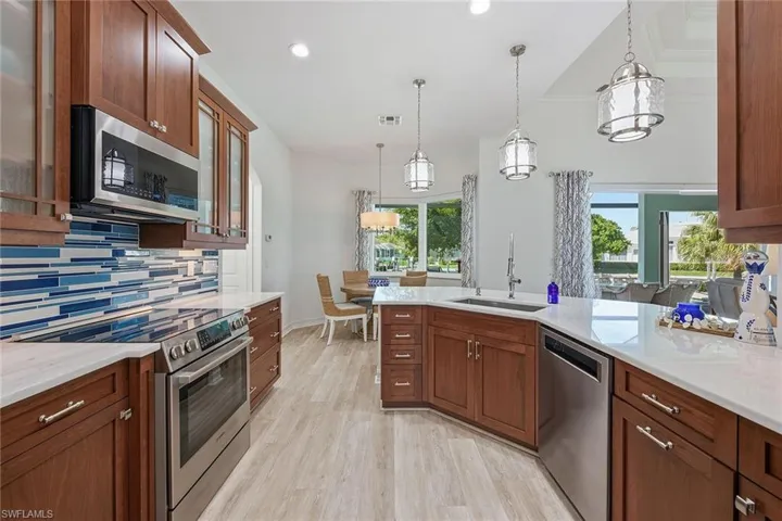 366 Grapewood Ct, Marco Island, Florida 34145