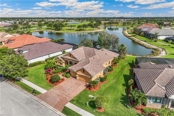 Highly Desired 3 Car Garage!