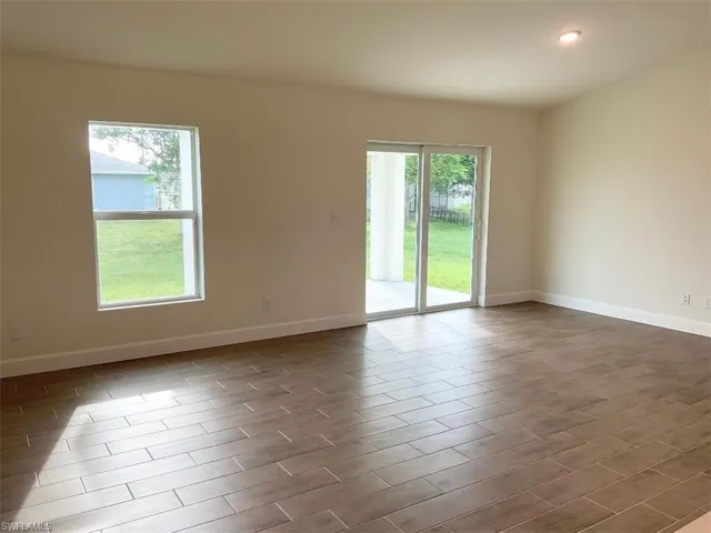1333 Nw 10th Pl, Cape Coral, Florida 33993