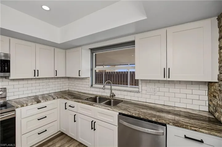 9782 Deerfoot Dr, Fort Myers, Florida 33919