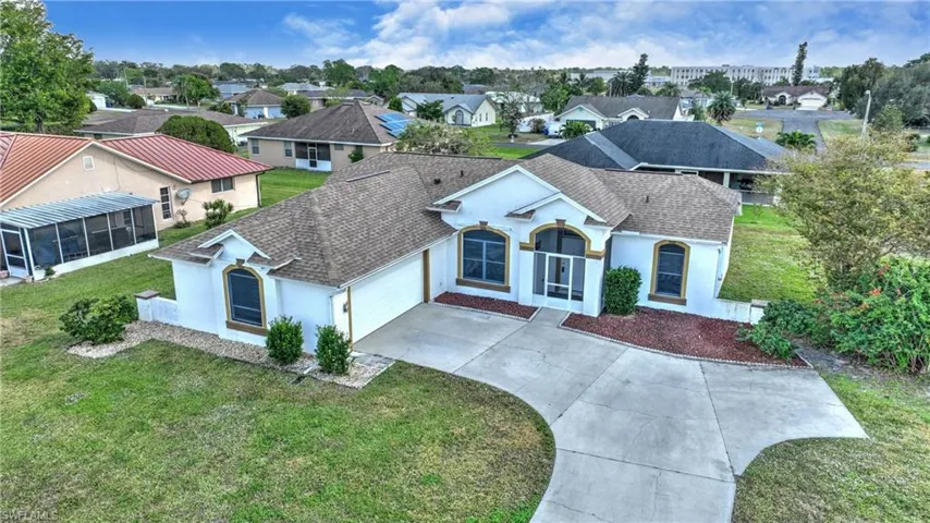 239  Lauberge  CT, Lehigh Acres, FL 33936
