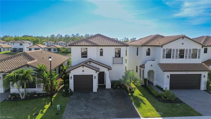 8956 Madrid Cir, Naples, Florida 34104