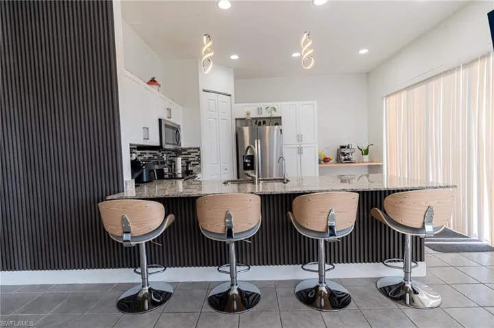 8956 Madrid Cir, Naples, Florida 34104