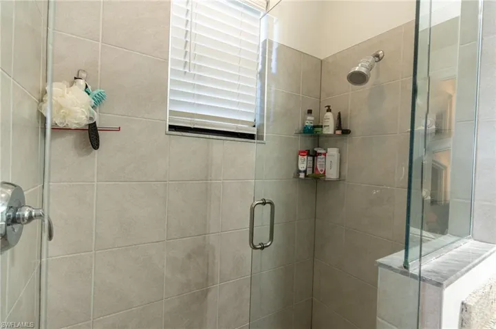 8956 Madrid Cir, Naples, Florida 34104