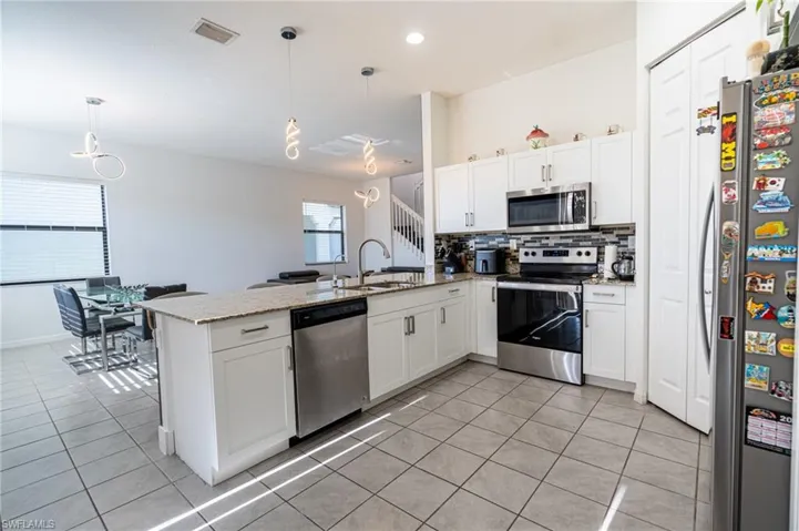 8956 Madrid Cir, Naples, Florida 34104
