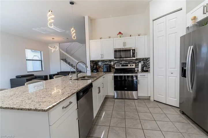 8956 Madrid Cir, Naples, Florida 34104