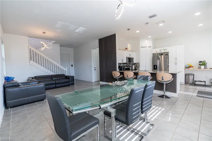 8956 Madrid Cir, Naples, Florida 34104