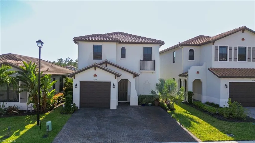 8956 Madrid Cir, Naples, Florida 34104