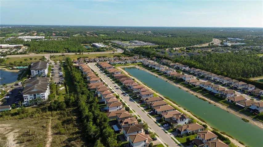 8956 Madrid Cir, Naples, Florida 34104