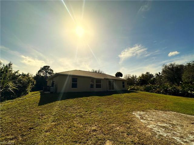 1221  Hillburn E ST, LEHIGH ACRES, FL 33974