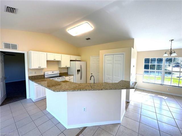 1221  Hillburn E ST, LEHIGH ACRES, FL 33974