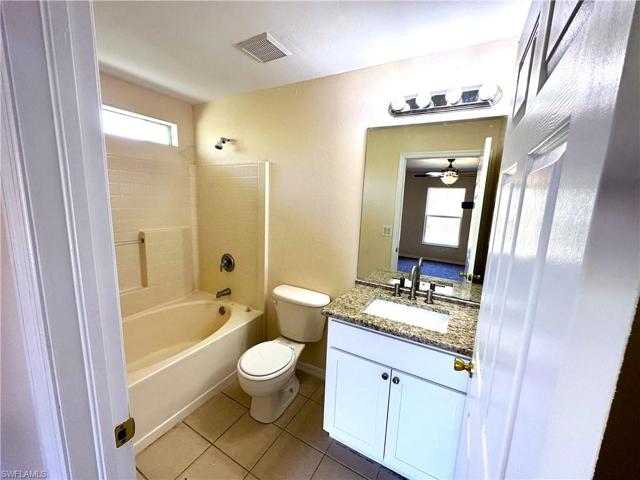 1221  Hillburn E ST, LEHIGH ACRES, FL 33974