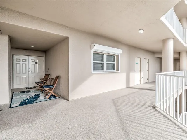 View of front entry with nice sitting area