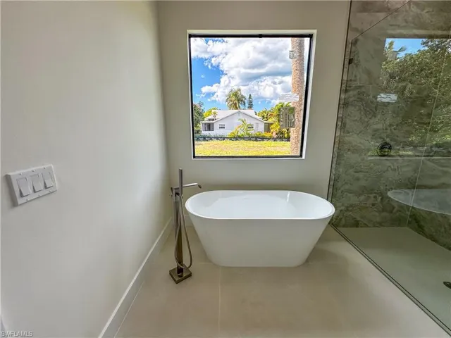 2464 Florida Ave, Naples, Florida 34112