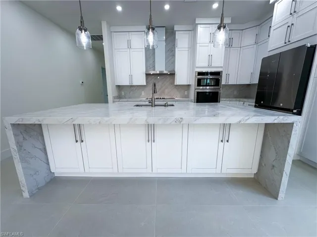 2464 Florida Ave, Naples, Florida 34112
