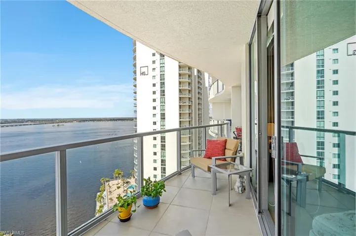 3000 Oasis Grand Blvd # 2203, Fort Myers Fl 33916