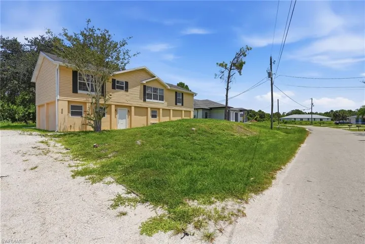 2216 Leda Ave S, Lehigh Acres, Florida 33973