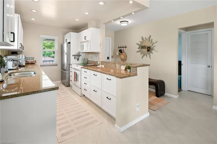 1435 Blue Point Ave 1435, Naples, Florida 34102