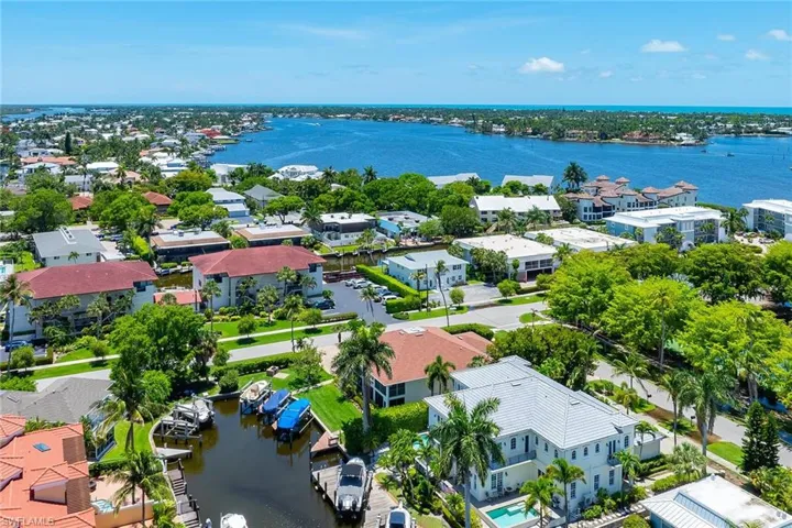 1435 Blue Point Ave 1435, Naples, Florida 34102
