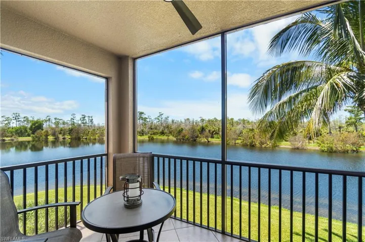 9820  Giaveno  CIR, Naples, FL 34113