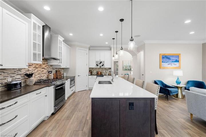 12772  Aviano  DR, Naples, FL 34105
