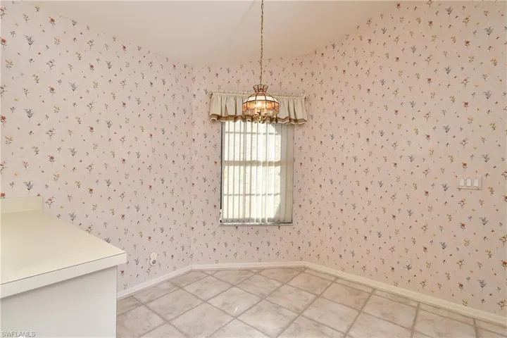 Kitchen dining area
