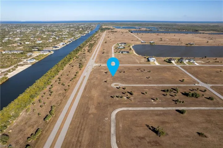 . Surrounded by six nearby golf courses and renowned for world-class tarpon fishing, this location offers unforgettable sunsets, abundant outdoor recreation, and an active Southwest Florida lifestyle year-round.