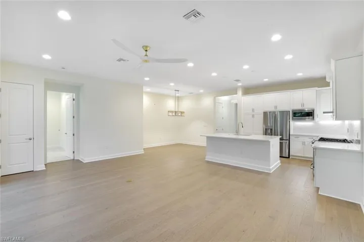 2687  Ridgecrest  PL, Naples, FL 34112