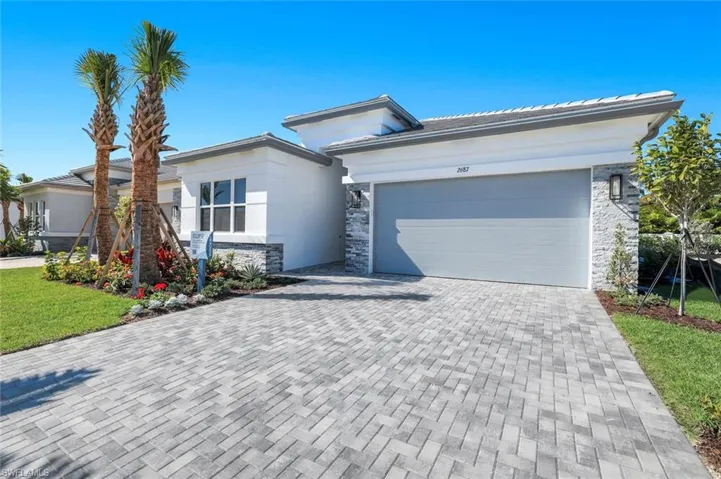2687  Ridgecrest  PL, Naples, FL 34112