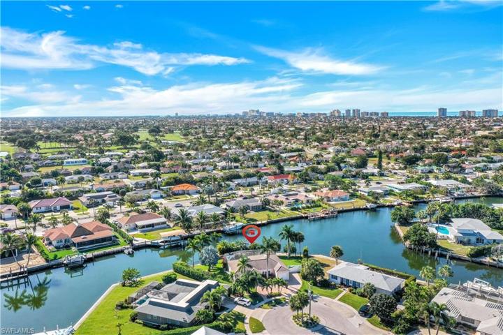 746 Apple CT, MARCO ISLAND FL 34145