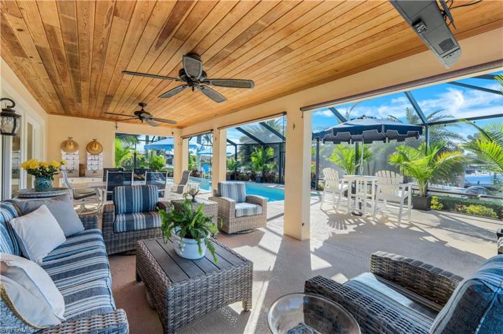 746 Apple CT, MARCO ISLAND FL 34145