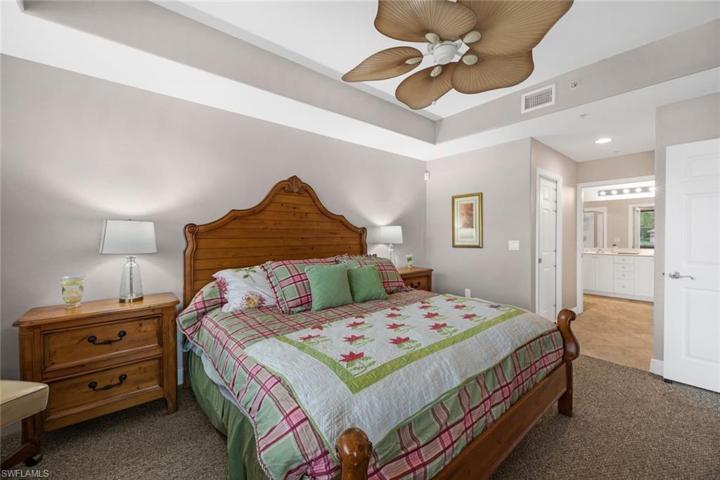 1128  Manor Lake  DR, Naples, FL 34110