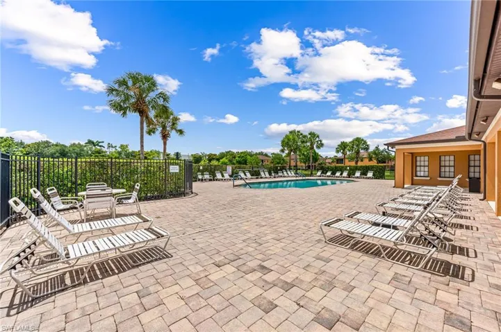 No shortage of space or loungers