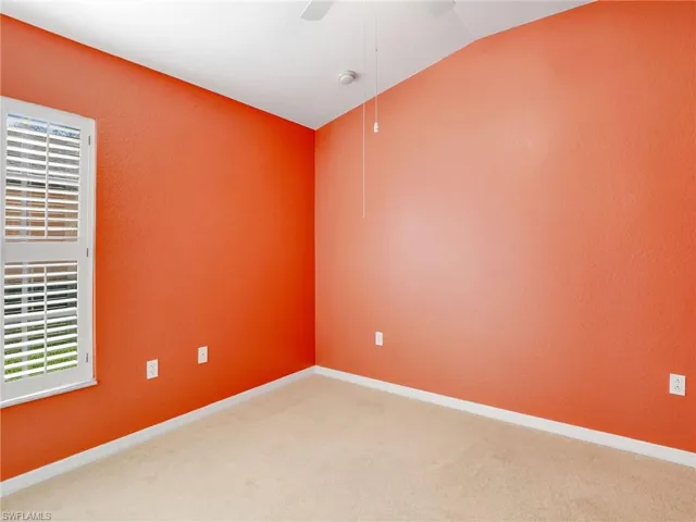 3rd BR/Den