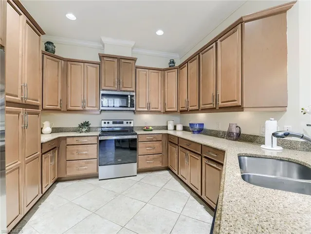 9483  Isla Bella  CIR, Bonita Springs, FL 34135