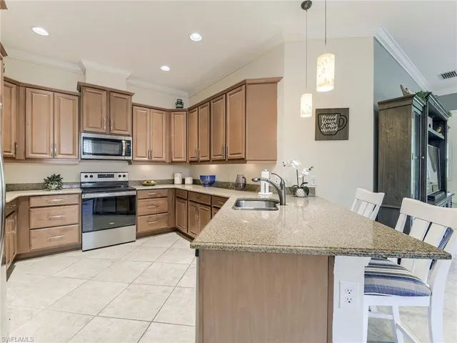 9483  Isla Bella  CIR, Bonita Springs, FL 34135