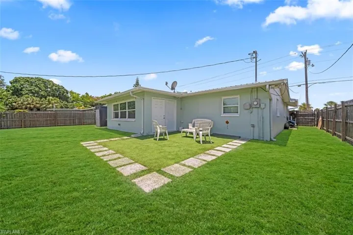 5460 Bayshore Rd, North Fort Myers, Florida 33917