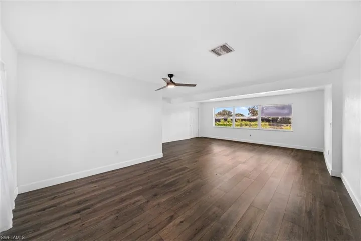 5460 Bayshore Rd, North Fort Myers, Florida 33917