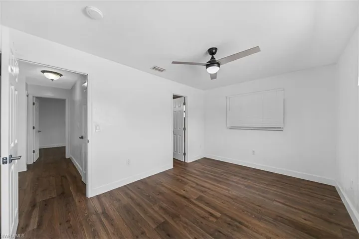 5460 Bayshore Rd, North Fort Myers, Florida 33917