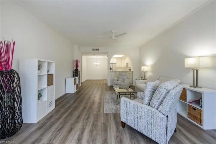 900  Arbor Lake  DR, Naples, FL 34110