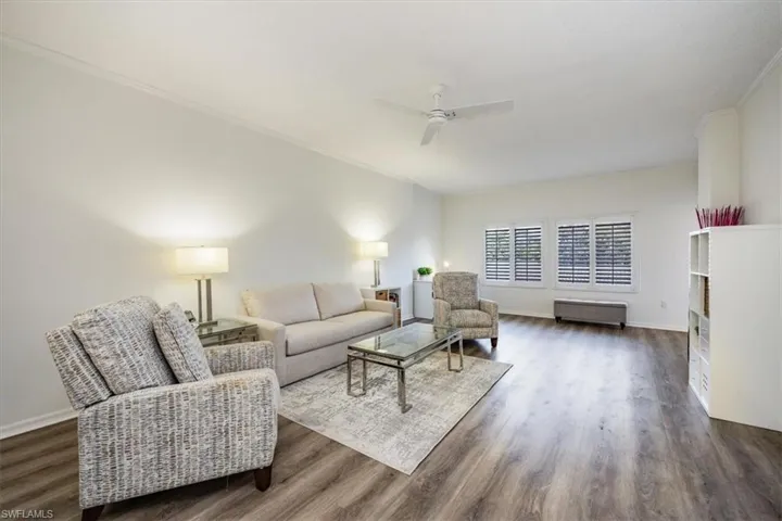 900  Arbor Lake  DR, Naples, FL 34110