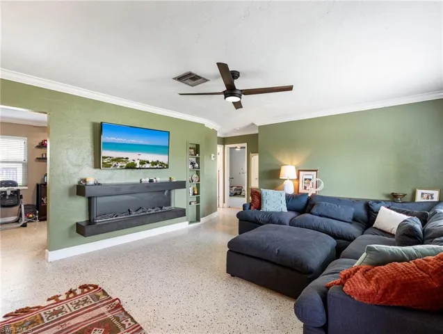 5521 Shaddelee Ln W, Fort Myers, Florida 33919