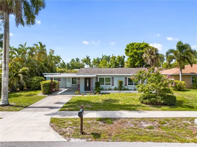 5521 Shaddelee Ln W, Fort Myers, Florida 33919