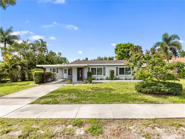 5521 Shaddelee Ln W, Fort Myers, Florida 33919