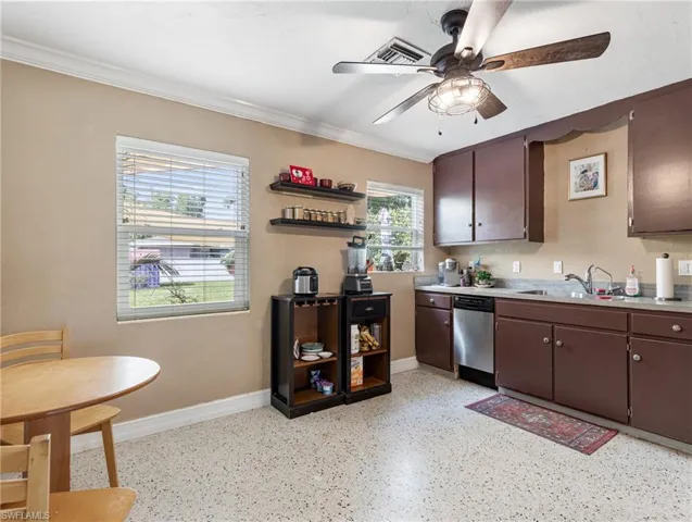5521 Shaddelee Ln W, Fort Myers, Florida 33919