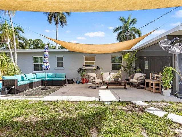 5521 Shaddelee Ln W, Fort Myers, Florida 33919